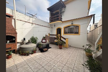 Casa à venda com 300m², 5 quartos e 5 vagasQuintal 