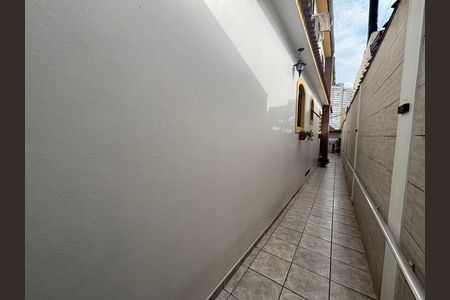 Casa à venda com 300m², 5 quartos e 5 vagasCorredor 