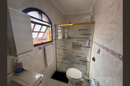 Casa à venda com 300m², 5 quartos e 5 vagasBanheiro 4