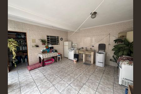 Casa à venda com 300m², 5 quartos e 5 vagasÁrea de serviço 