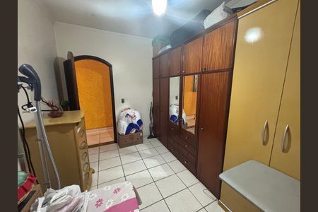 Casa à venda com 300m², 5 quartos e 5 vagasQuarto 4