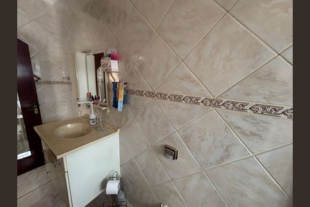 Casa à venda com 300m², 5 quartos e 5 vagasBanheiro 3