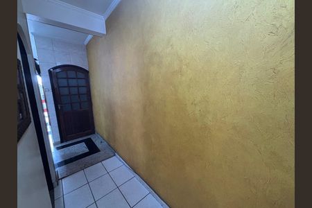 Casa à venda com 300m², 5 quartos e 5 vagasCorredor 