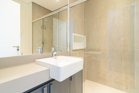 Apartamento à venda com 91m², 2 quartos e 2 vagas Apartamento à venda com 91m², 2 quartos e 2 vagasBanheiro da Suíte 1