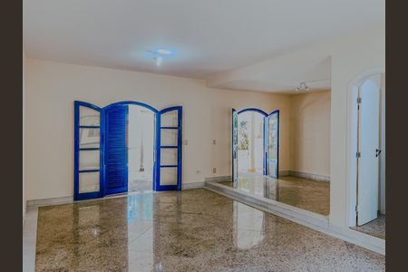 Casa para alugar com 600m², 4 quartos e 2 vagas