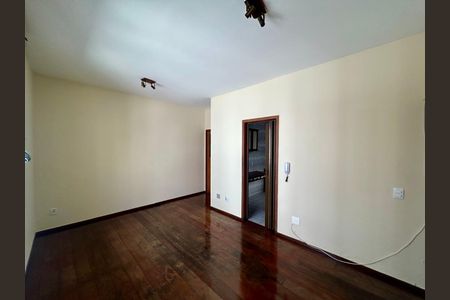 Apartamento para alugar com 70m², 3 quartos e 1 vaga