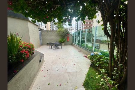 Apartamento para alugar com 70m², 3 quartos e 1 vaga