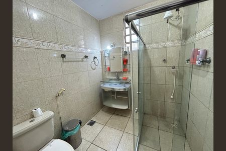 Casa à venda com 191m², 5 quartos e sem vagaBanheiro 1