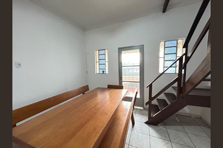 Casa à venda com 191m², 5 quartos e sem vagaSala