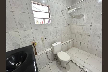 Casa à venda com 191m², 5 quartos e sem vagaBanheiro 2