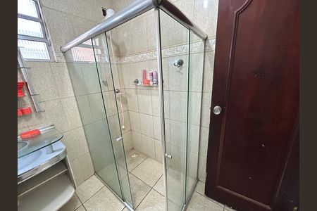 Casa à venda com 191m², 5 quartos e sem vagaBanheiro  1