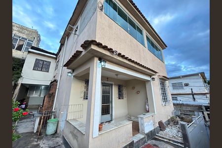 Casa à venda com 191m², 5 quartos e sem vagaFachada