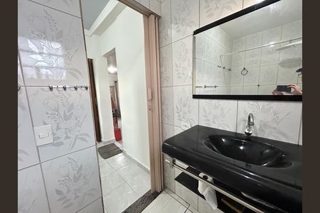 Casa à venda com 191m², 5 quartos e sem vagaBanheiro 2