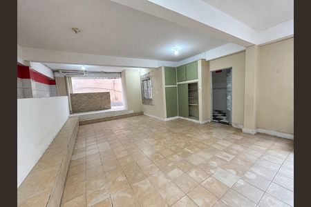 Casa à venda com 191m², 5 quartos e sem vagaÁrea comum