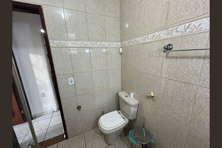 Casa à venda com 191m², 5 quartos e sem vagaBanheiro 1