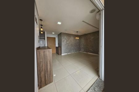 Apartamento para alugar com 77m², 3 quartos e 2 vagas