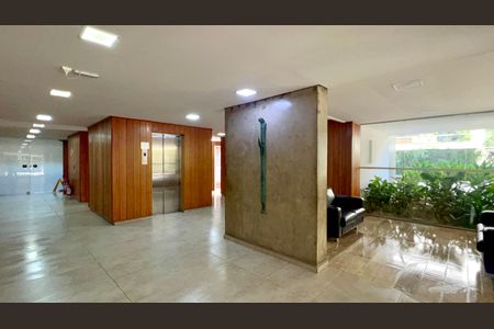 Hall de entrada de apartamento para alugar com 3 quartos, 100m² em Paraíso, São Paulo