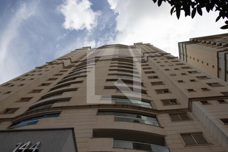 Apartamento para alugar com 78m², 3 quartos e 2 vagas Apartamento para alugar com 78m², 3 quartos e 2 vagasFachada