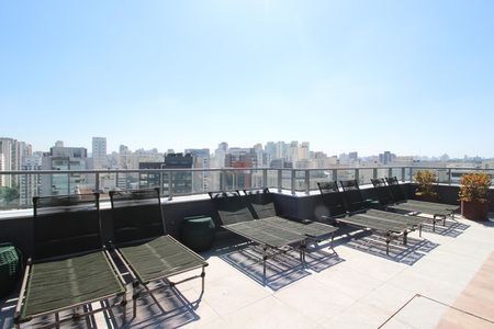 Studio para alugar com 25m², 1 quarto e sem vaga Studio para alugar com 25m², 1 quarto e sem vagaÁrea comum - Piscina