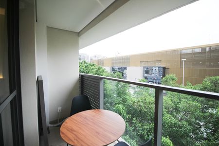 Varanda de kitnet/studio para alugar com 1 quarto, 25m² em Planalto Paulista, São Paulo