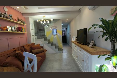Sala de casa de condomínio para alugar com 2 quartos, 60m² em Vargem Grande, Rio de Janeiro