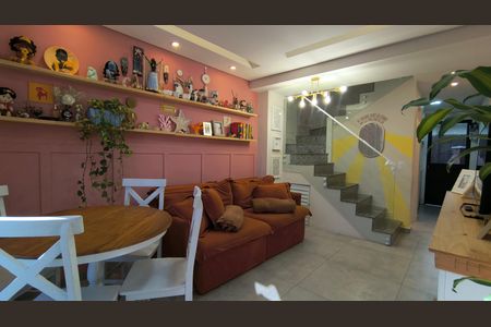 Sala de casa de condomínio para alugar com 2 quartos, 60m² em Vargem Grande, Rio de Janeiro