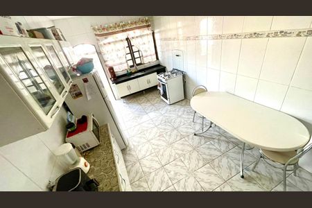 Casa para alugar com 200m², 2 quartos e 1 vagaCozinha