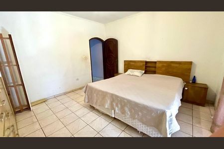 Quarto 1 de casa para alugar com 2 quartos, 200m² em Conjunto Habitacional Recanto dos Humildes, São Paulo