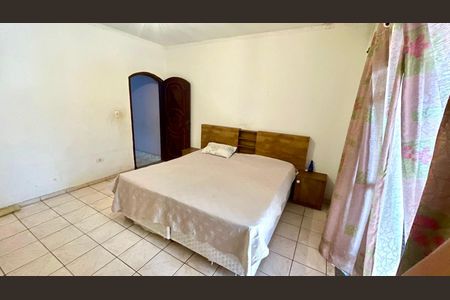 Casa para alugar com 200m², 2 quartos e 1 vagaQuarto 1