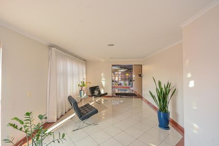 Apartamento à venda com 114m², 3 quartos e 2 vagas Apartamento à venda com 114m², 3 quartos e 2 vagasHall social