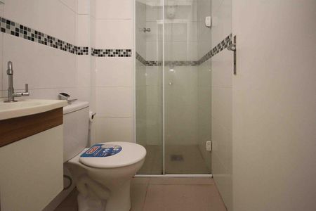Apartamento para alugar com 70m², 3 quartos e 1 vaga Apartamento para alugar com 70m², 3 quartos e 1 vagaBanheiro