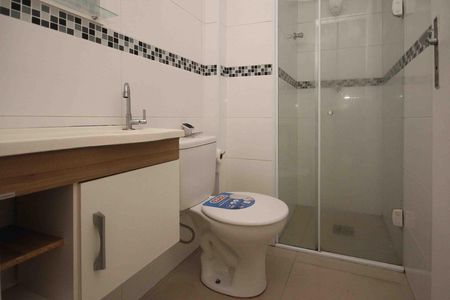 Apartamento para alugar com 70m², 3 quartos e 1 vaga Apartamento para alugar com 70m², 3 quartos e 1 vagaBanheiro