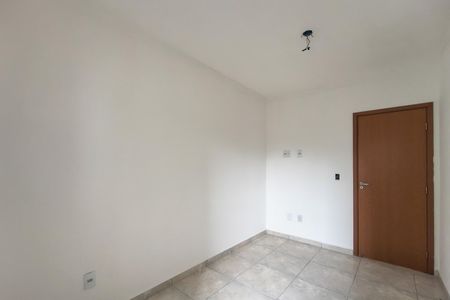 Apartamento para alugar com 107m², 2 quartos e 1 vaga Apartamento para alugar com 107m², 2 quartos e 1 vagaQuarto