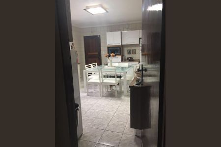 Casa à venda com 219m², 3 quartos e 6 vagas