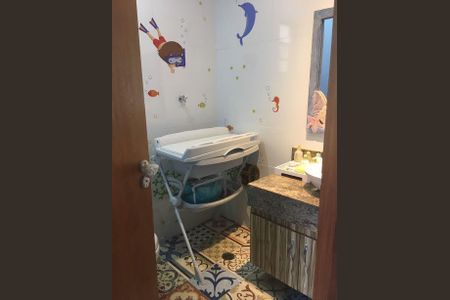 Casa à venda com 3 quartos, 219m² em Vila Adelaide Perella, Guarulhos