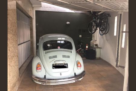 Casa à venda com 219m², 3 quartos e 6 vagas