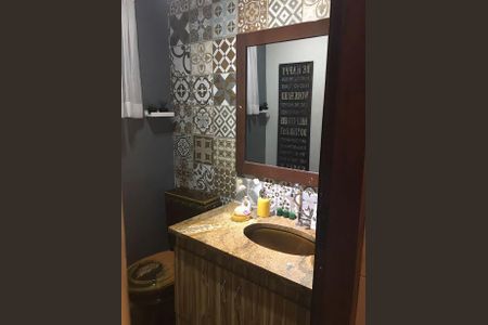 Casa à venda com 219m², 3 quartos e 6 vagas