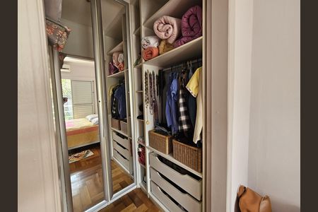 Apartamento à venda com 114m², 3 quartos e 3 vagas Apartamento à venda com 114m², 3 quartos e 3 vagasCloset