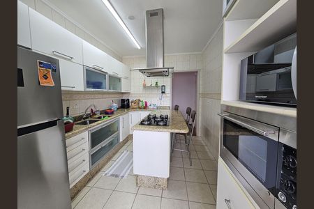 Apartamento à venda com 114m², 3 quartos e 3 vagas Apartamento à venda com 114m², 3 quartos e 3 vagasCozinha