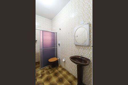 Banheiro social de casa para alugar com 2 quartos, 50m² em Vila Medeiros, São Paulo