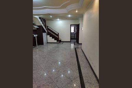 Casa à venda com 184m², 3 quartos e 3 vagas
