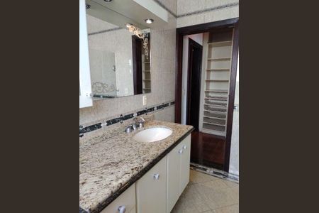 Casa à venda com 184m², 3 quartos e 3 vagas