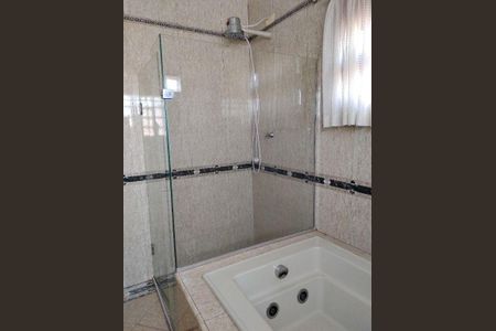 Casa à venda com 184m², 3 quartos e 3 vagas