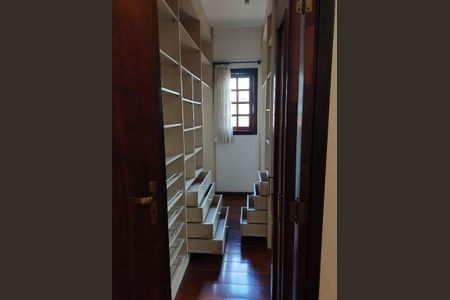 Casa à venda com 184m², 3 quartos e 3 vagas