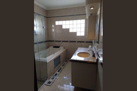 Casa à venda com 184m², 3 quartos e 3 vagas