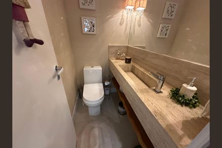 Apartamento à venda com 158m², 3 quartos e 3 vagas Apartamento à venda com 158m², 3 quartos e 3 vagasLavabo