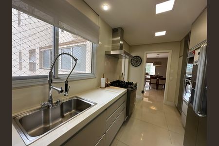 Apartamento à venda com 158m², 3 quartos e 3 vagas Apartamento à venda com 158m², 3 quartos e 3 vagasCozinha