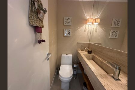 Apartamento à venda com 158m², 3 quartos e 3 vagas Apartamento à venda com 158m², 3 quartos e 3 vagasLavabo