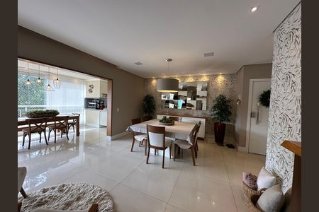 Apartamento à venda com 158m², 3 quartos e 3 vagas Apartamento à venda com 158m², 3 quartos e 3 vagasSala de Jantar