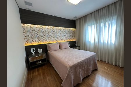 Apartamento à venda com 158m², 3 quartos e 3 vagas Apartamento à venda com 158m², 3 quartos e 3 vagasSuíte 3